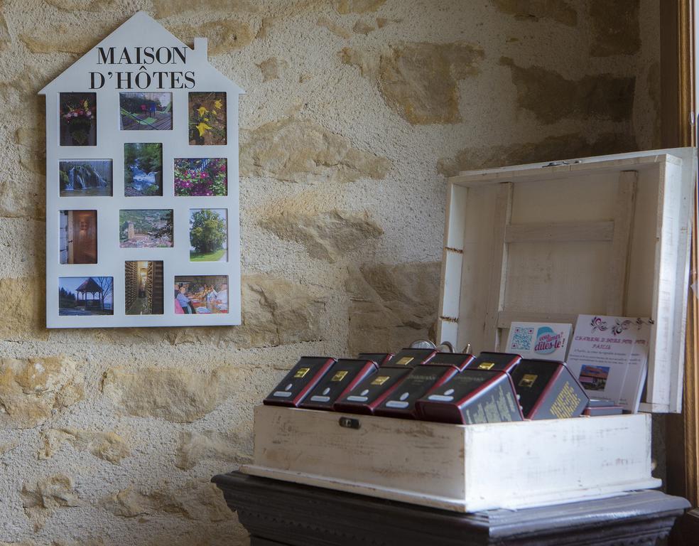Chambres d'Hôtes Pom' Paille Pupillin Extérieur photo
